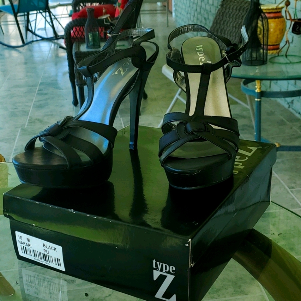 Type Z Black Nakari Heels